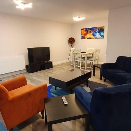 Garland Modern Spacious Apartment, Brentwood 1 Luaran gambar