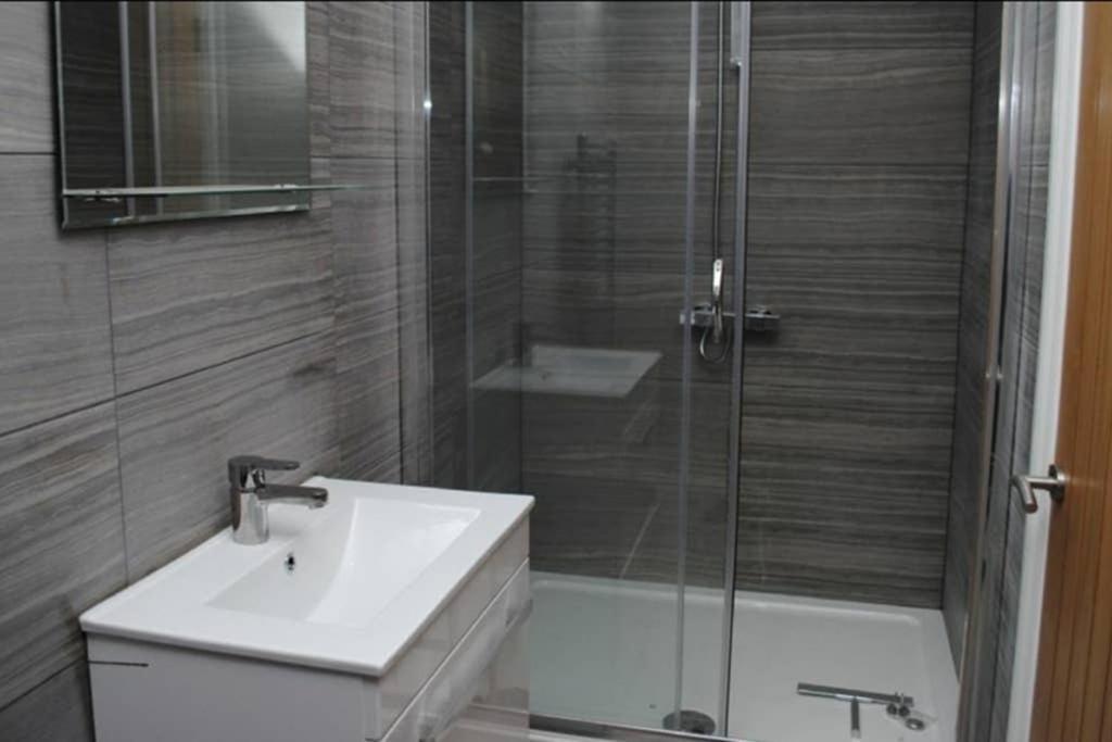 Garland Modern Spacious Apartment, Brentwood 1 Luaran gambar