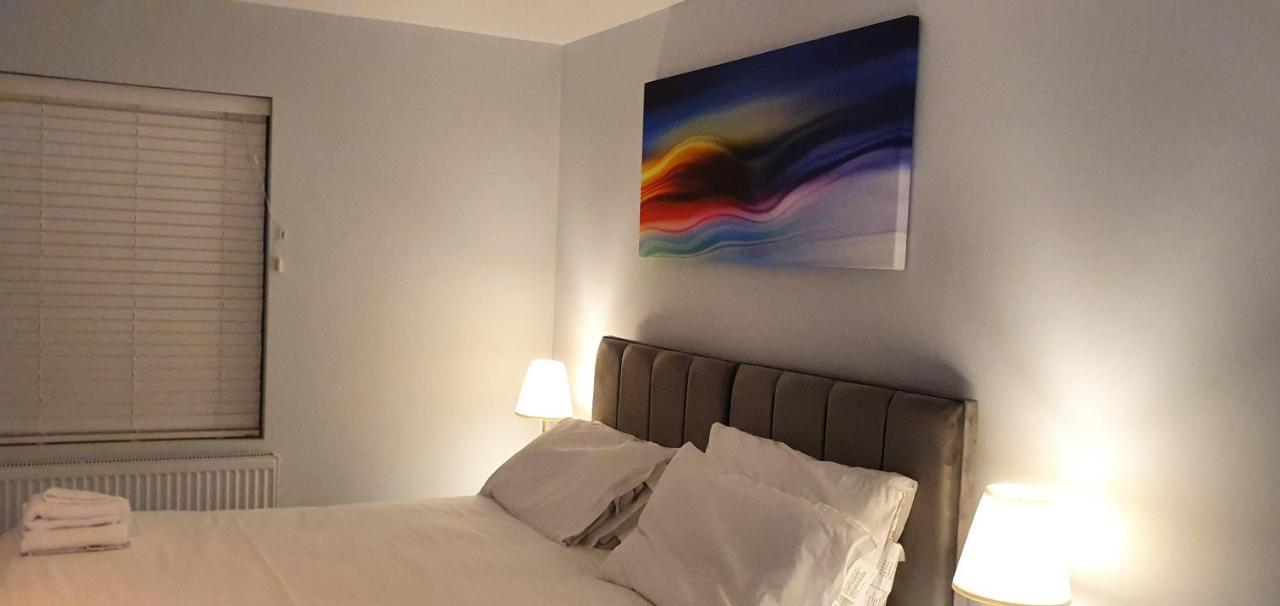 Garland Modern Spacious Apartment, Brentwood 1 Luaran gambar