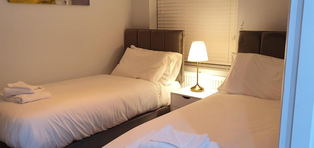 Garland Modern Spacious Apartment, Brentwood 1 Luaran gambar